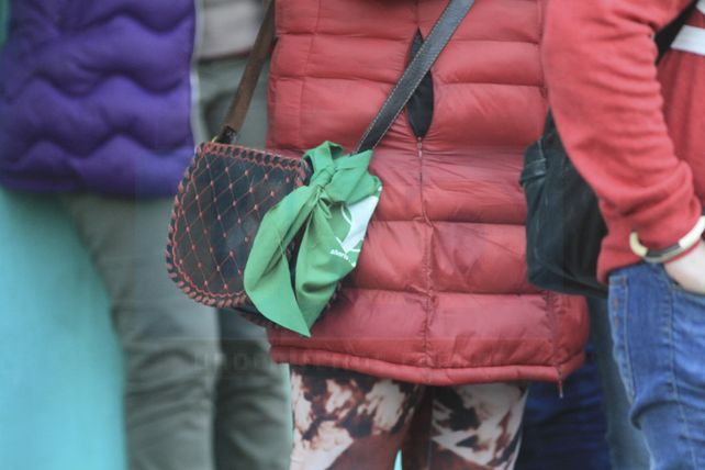 Los pañuelos verdes marcan presencia en las protestas sociales