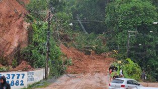 Al menos 19 muertos por derrumbes y temporales en la costa de San Pablo