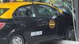 Siniestro vial en barrio Martin: un taxi se incrustó en un local de milanesas