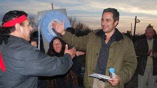 Martínez donó su sueldo a instituciones