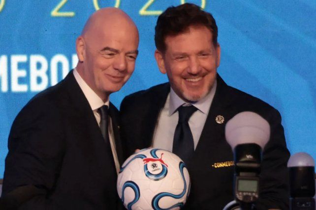 Domínguez impulsó el Mundial 2030 con 64 selecciones: El próximo se juega en casa