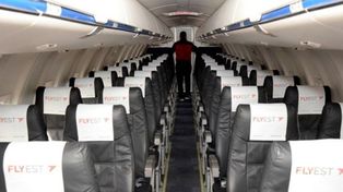 Interior de la aeronave Flyest.