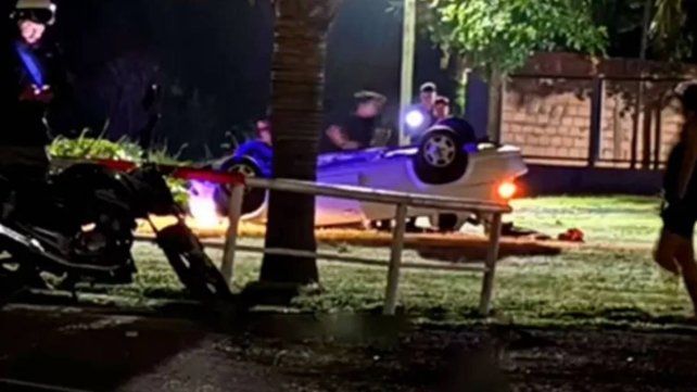 San Benito: un vehículo despistó y volcó en la banquina
