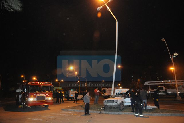 Tres heridos graves en un choque sobre Avenida 27 de Febrero