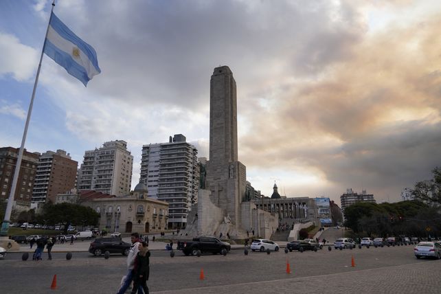 Juan Cabandié criticó que la Justicia no hace nada contra responsables de las quemas en islas del Paraná
