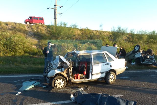 Murieron dos personas en un violento choque en la circunvalación oeste