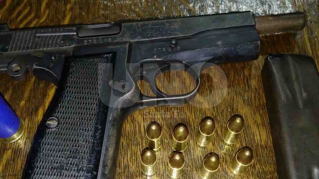 Fracasan en un robo, se tirotean con la policía y caen presos