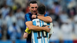 Lionel Messi y Lionel Scaloni, de raíces rojinegras y campeones del mundo en Qatar.