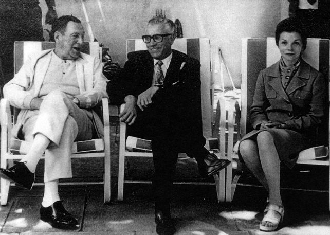 Juan Domingo Perón junto a Antonio Pérez e Isabel Martínez en la residencia de Gaspar Campos, 1972. 