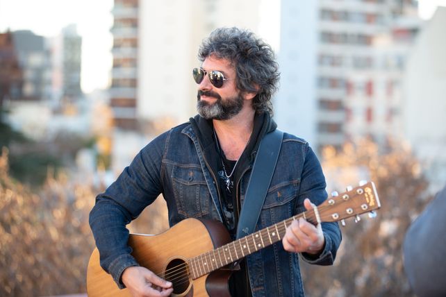 “El único secreto es hacer lindas canciones”