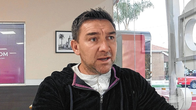 Mario Pigliacampo es el director técnico de Independiente de Santo Tomé.