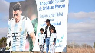 A Pavón lo recibieron con un regalo especial en su pueblo natal