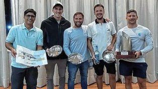 Los tripulantes de Yeah Mon, el velero que ganó la Paraná-Rosario.
