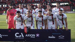 Los once de Newells que salieron a jugar frente a Deportivo Riestra en el estadio Presbítero Grella.