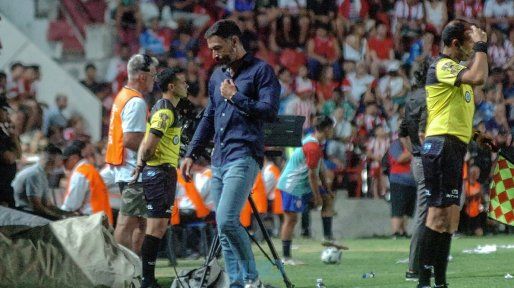 Cristian González quedó preso del plan A que no le funciona