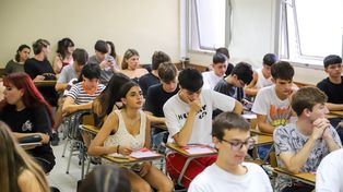 Comienzan las clases en la UNR: cuáles son las carreras más elegidas