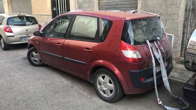 Olvidó a una beba en el auto y falleció asfixada