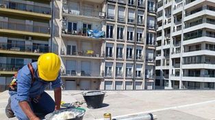 La empresa Dyscon S.A es la encargada en la restauración integral del Monumento a la Bandera.