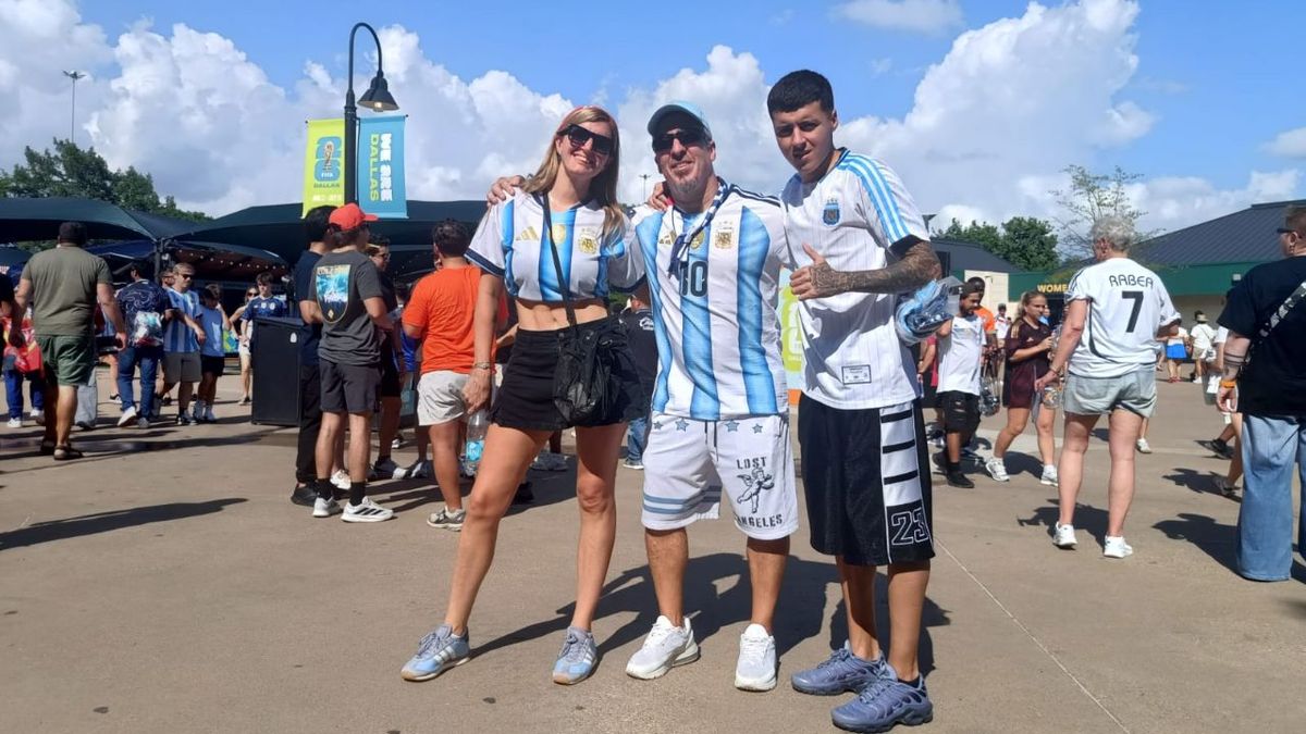 El precio de la pasión: a base de pollo frito, la billetera argentina para ver el Mundial