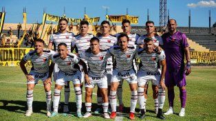 Pereyra podría apostar por los mismos once en Colón para recibir a Chaco For Ever
