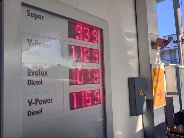 En algunas de las estaciones de servicio Shell ya rigen los nuevos valores de los combustibles
