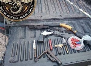 Barrio Brigadier López: una denuncia por robo derivó en una requisa domiciliaria con dos aprehendidos y cuatro armas secuestradas