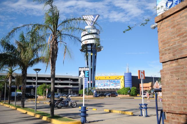 El complejo de cine inauguró en 1998