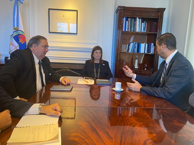 ¿Pistolas Taser en Santa Fe?: el oficialismo lo ve posible, pero para la oposición es una discusión abstracta