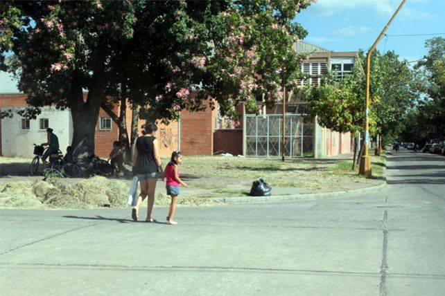Denuncian un intento de rapto en barrio Guadalupe, a metros de avenida Galicia