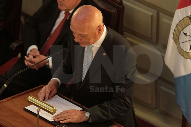 El gobernador Bonfatti irá a la Legislatura sin resultados finales de las internas