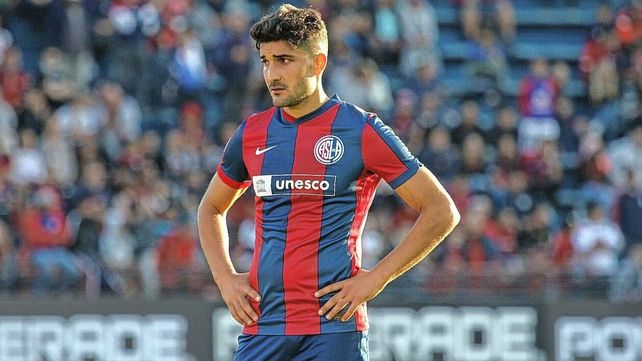 Nicolás Blandi quedó al margen de San Lorenzo para el partido contra Sarmiento.
