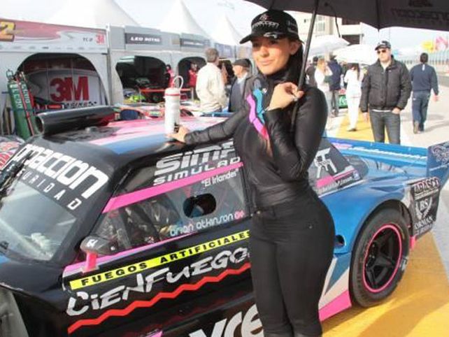 ¡Date una vueltita con las chicas del Turismo Carretera!