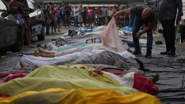 Dolor y confusión tras la masacre en Río de Janeiro: No sabemos quiénes murieron ni por qué