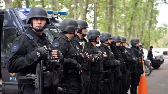 El gobierno provincial reveló que más de 70 policías retirados ya se inscribieron para ser reincorporados en funciones operativas.&nbsp;