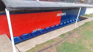 Bancos remodelados.&nbsp; Central donó las butacas para los bancos de suplentes en el estadio Gabino Sosa y hoy serán inaugurados.&nbsp; 
