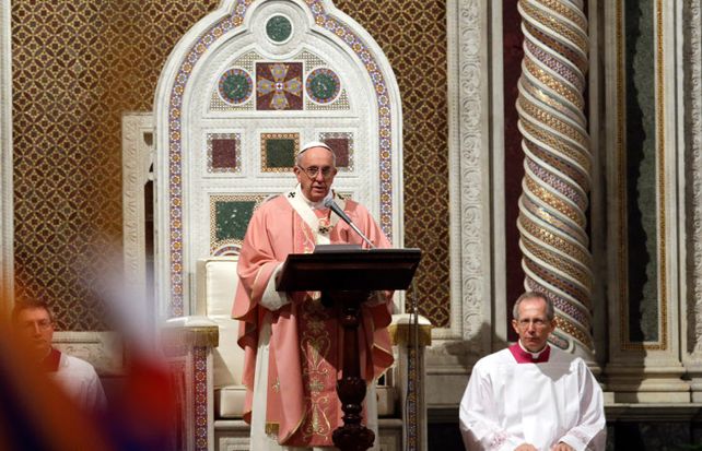 El Papa pidió que no dejen que la tristeza gane en este tiempo terrible