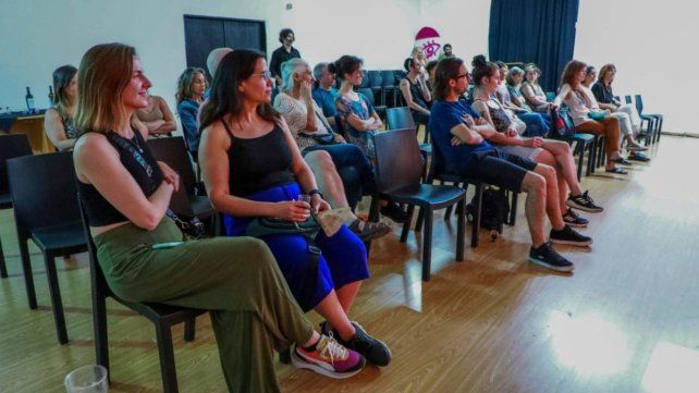Proyección de la película Una escuela en Cerro Hueso