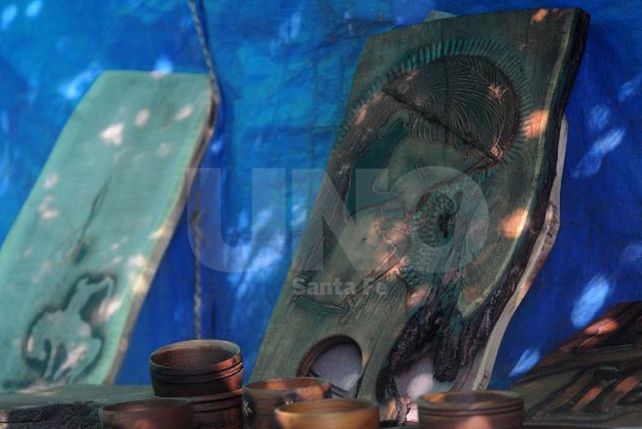 En el trabajo del algarrobo encontró la fortaleza para ganarse la vida