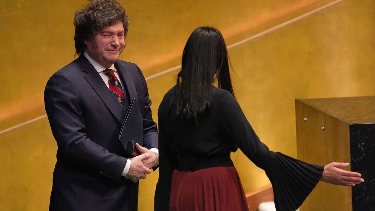 Milei en el laberinto: quiénes lo ayudan a atravesarlo y con qué intereses