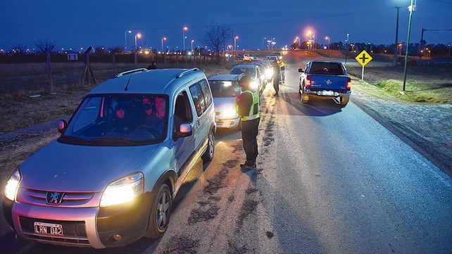 El municipio vecino a Rosario reforz&oacute; anoche los operativos en los accesos para evitar el turismo durante este fin de semana largo.&nbsp;