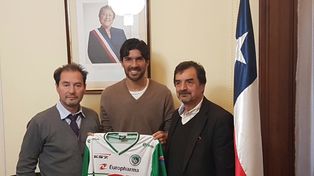 El Loco Abreu entró en la historia del fútbol mundial