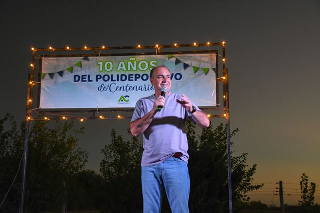 Alvear festejó los 10 años del polideportivo y el fin de ciclo de la colonia y la Escuela de Verano