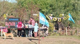 San Benito: el Merendero Bichito de Luz compartió una tarde de juegos, merienda y folklore