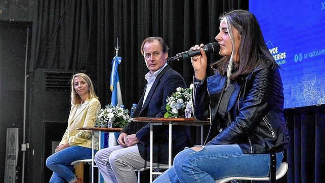 Gustavo Bordet: Tenemos el deber de escuchar a los jóvenes