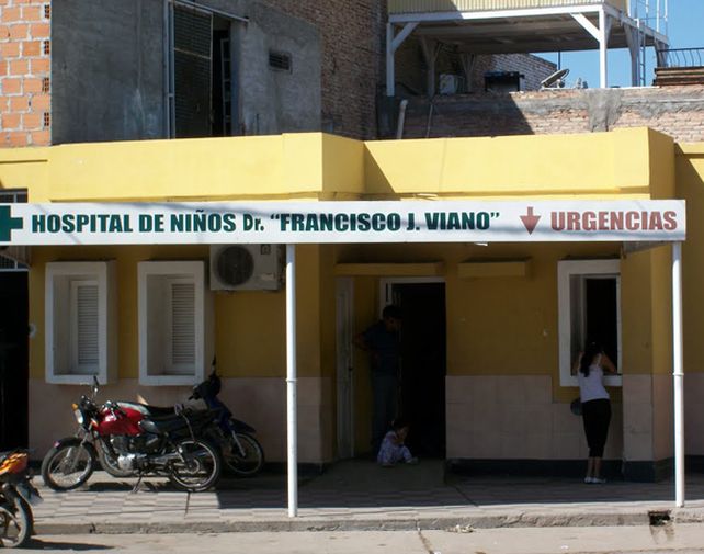 El nene fue llevado primero a la guardia del Hospital de Niños bandeño Francisco Viano.