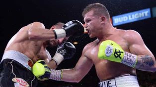 Canelo Álvarez noqueó a Sergey y es el rey de los semipesados