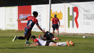 Facundo Marín ya empieza a gritarlo. Es el 1 a 0 de Central Córdoba sobre Juventud Unida.
