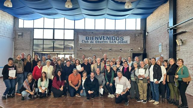 El programa tiene como objetivo fortalecer a las instituciones intermedias y promover la vinculación entre ellas