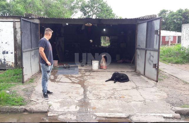 Hicieron un boquete en su taller y se llevaron un cuatriciclo