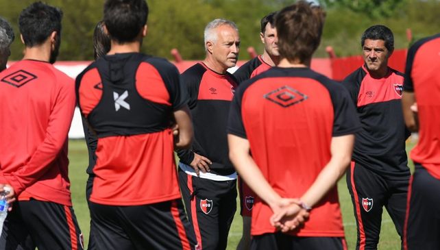 Adrián Taffarel: Ser el técnico de Newells es tocar el cielo con las manos